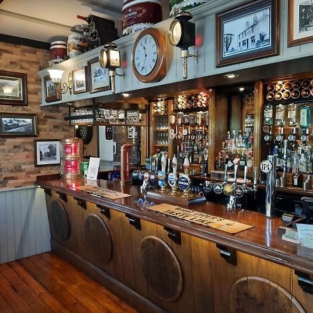 The Labouring Man Hotel Coldwaltham Kültér fotó